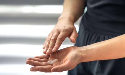 تشقق اليدين للرجال