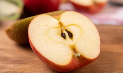 مخاطر تناول بذور التفاح