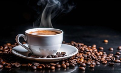 خلط الكرياتين مع القهوة الساخنة