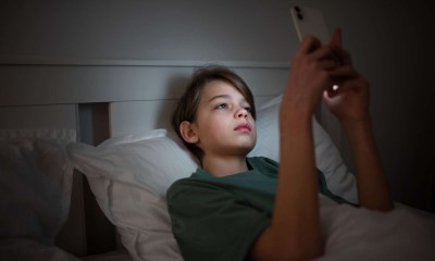 استخدام الهاتف الذكي يؤثر سلباً في الصحة النفسية