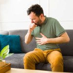 استخدام "فيكس" على القدمين لعلاج الكحة خرافة علمية
