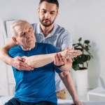 تخطي جلسات العلاج الطبيعي يبطئ التعافي