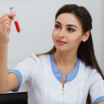 اختبار دم يكشف اكتئاب ما بعد الولادة