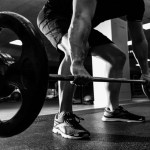 العمل في المزرعة أم تمارين الصالات الرياضية.. أيهما الأقوى؟