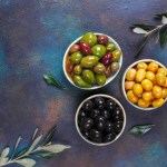 أيهما أفضل لصحة الجسم..  الزيتون الأخضر أم الأسود؟