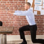 لماذا تعد التمارين الواقفة الحل الأمثل لموظفي المكاتب؟