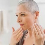 كيف تعتنين ببشرتك خلال رحلة العلاج الكيميائي؟