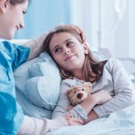 آلام النمو عند الأطفال: حقيقة علمية أم حيلة لتأجيل النوم؟