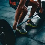 تدريب الأوزان للرجال في الستينيات من العمر