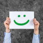 مطاردة السعادة تجعلك تعيسًا