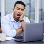 4 علامات للتثاوب المفرط تشير إلى اضطرابات عصبية خطيرة