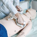 جهاز الصدمات الكهربائية للقلب