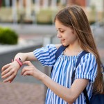 نظام بالساعات الذكية يساعد في تهدئة نوبات غضب الأطفال