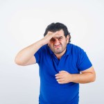 القئ المتعمد يفطر.. تعرف على الأسباب النفسية والجسدية