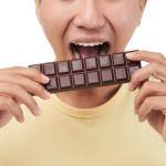 أنواع الشوكولاتة الأكثر خطورة على صحتك